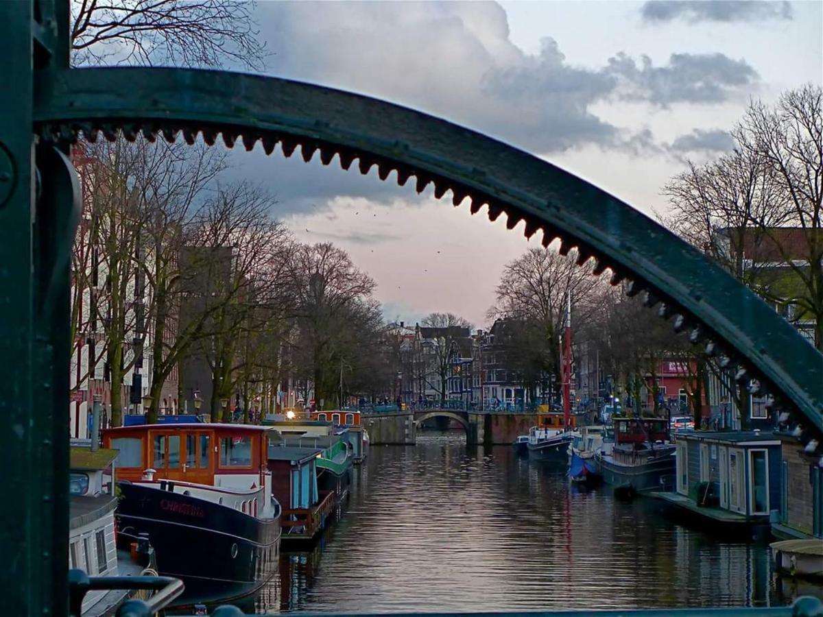 Central & Quiet Canal Apartment Amsterdam Esterno foto